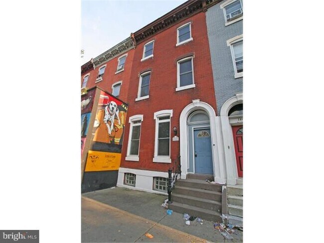 Primary Photo - 2808 W Girard Ave