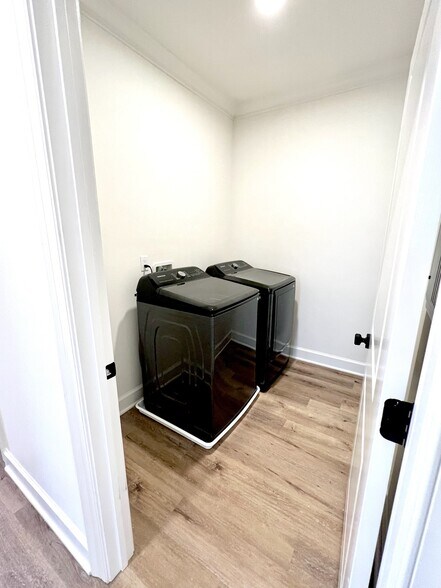 Primary Photo - 12085 River Beauty Loop