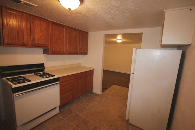Building Photo - 2 Bedroom Apartment South of BYU Campus!