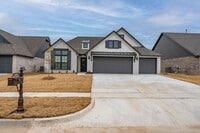 Building Photo - New Construction Home 4 Bed 3 Bath in Bixby!