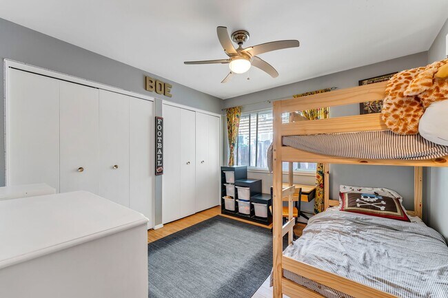 Building Photo - Renovated Mid Century Modern Home in the D...