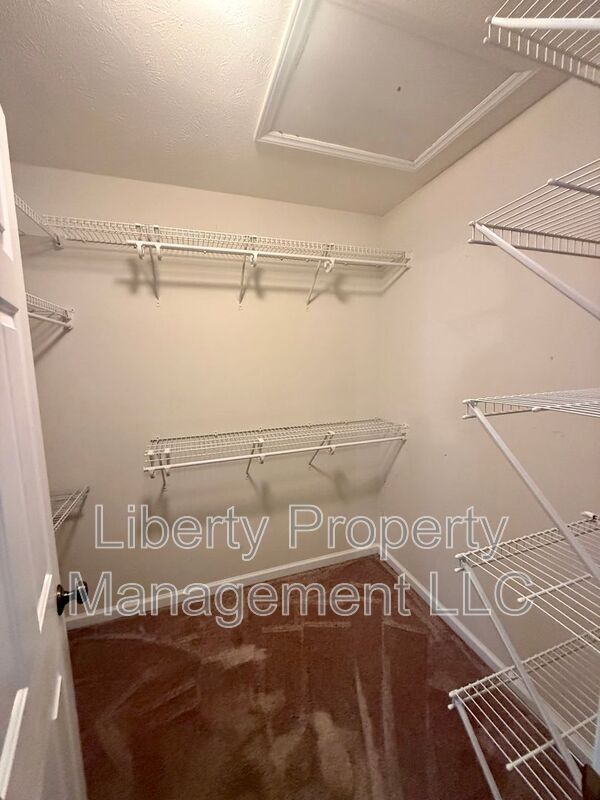 Building Photo - 48 Commonwealth Ct