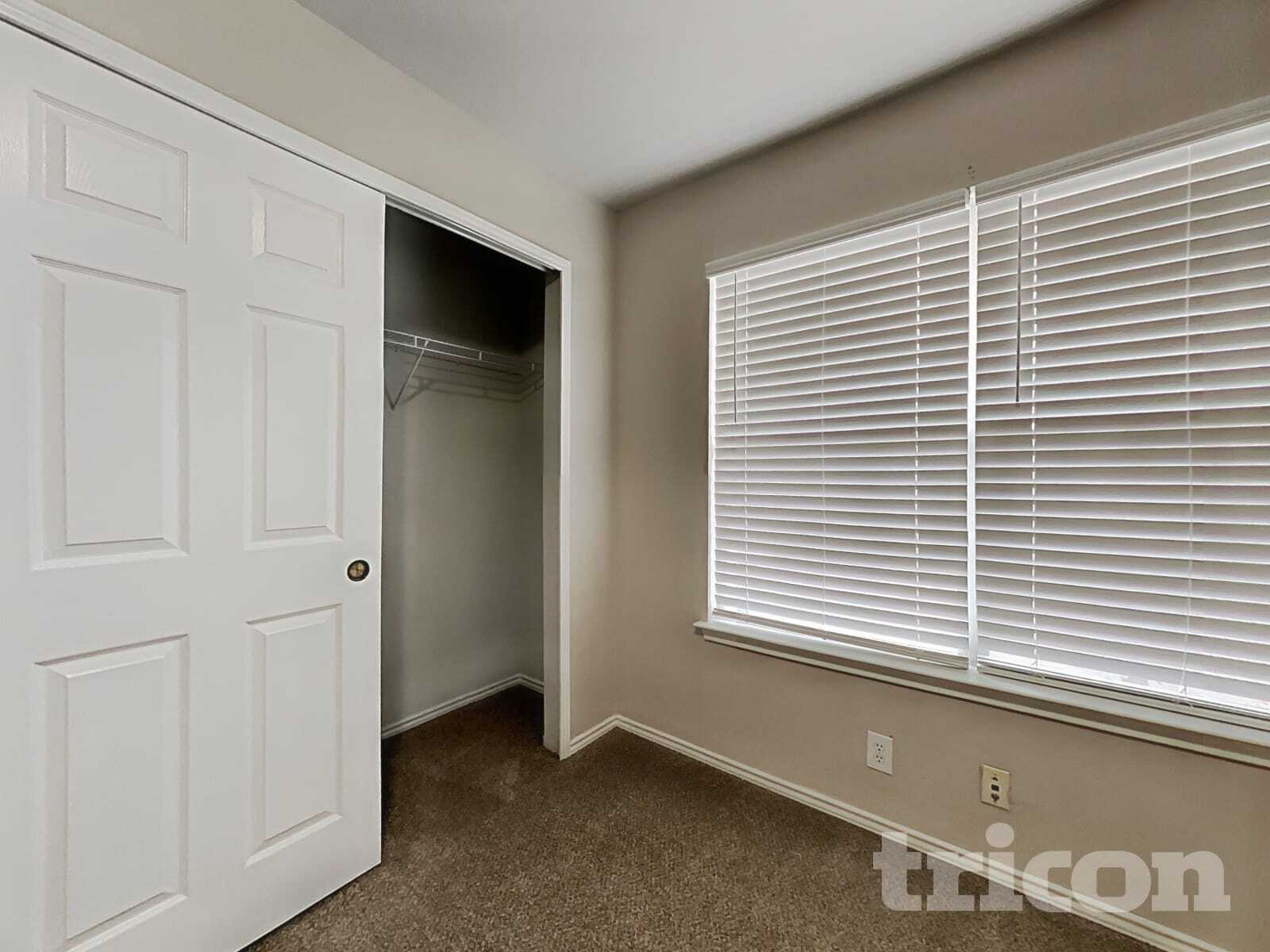 Building Photo - 7034 Daybreak Peaks