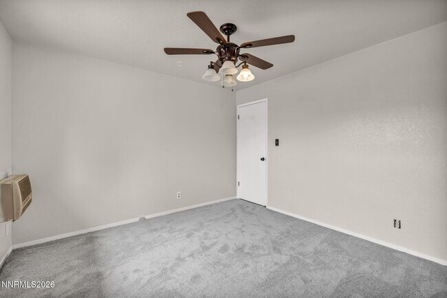 Building Photo - 17575 Parrot Dr