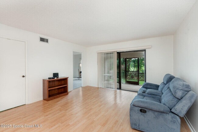 Building Photo - 3020 Finsterwald Dr