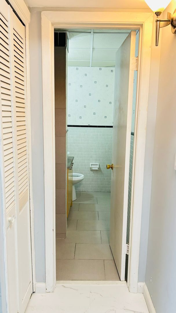 Building Photo - Stunning Waterfront One-Bedroom Apartment with Spectacular Views!