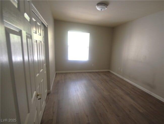 Building Photo - 10550 W Alexander Rd