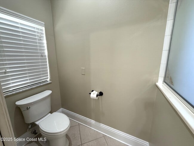 Building Photo - 108 Windward Way