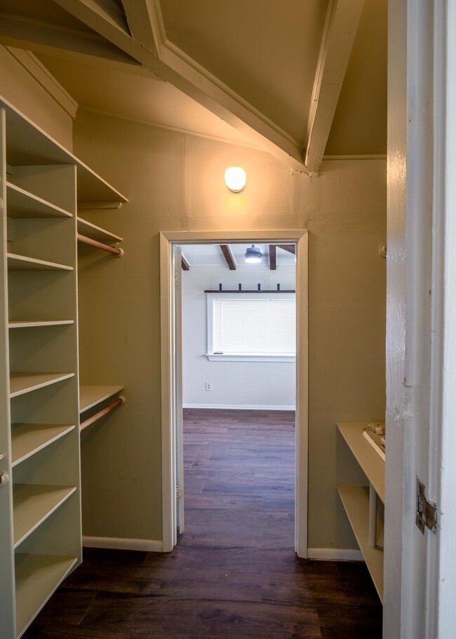 Building Photo - 6141 E Farm to Market 1431
