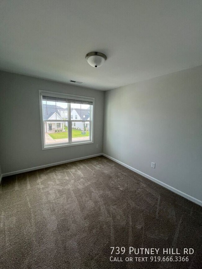 Building Photo - 739 Putney Hl Rd