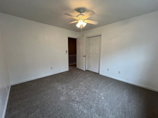 Building Photo - 570 Batty Way