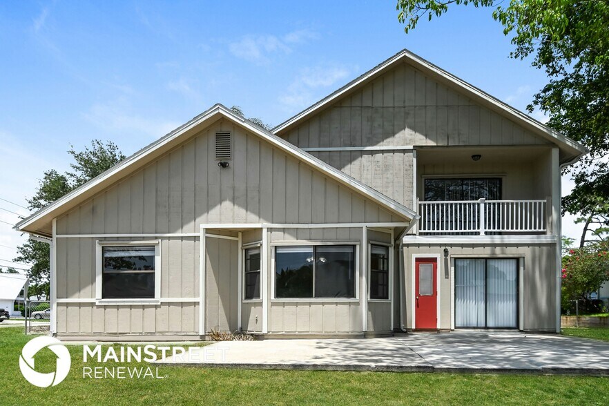 Building Photo - 17609 Brentwood Ct