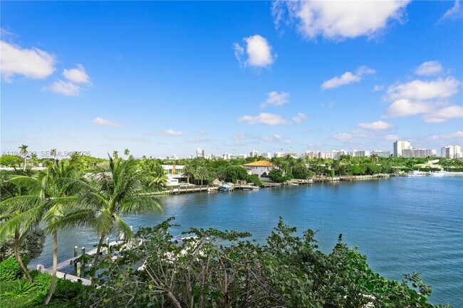 Building Photo - 4701 Meridian Ave