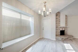 Building Photo - 629 Fern Meadow Dr