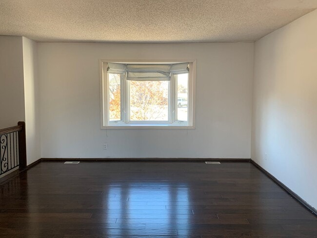 Building Photo - East side home on a Quiet Cul-de-sac