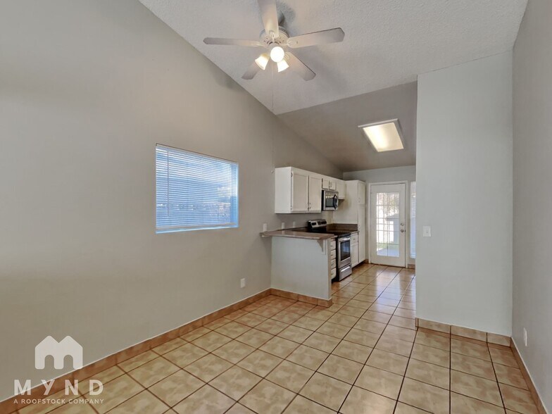 Building Photo - 605 Jonathan Glen Way