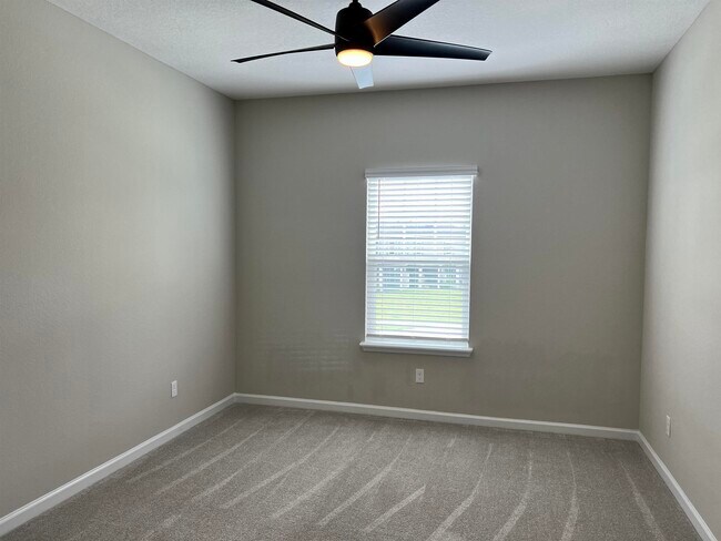 Building Photo - 7155 Jareth Dr