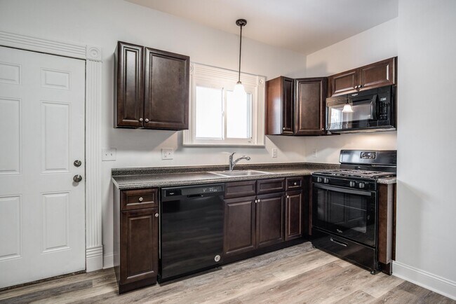 Building Photo - 120 North Mathilda Street