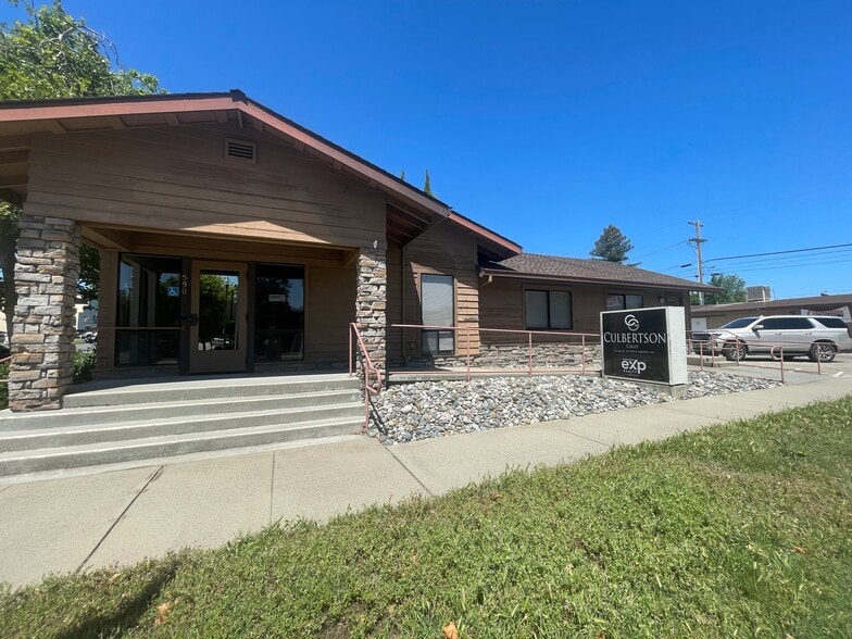 Building Photo - 590 McBean Park Dr