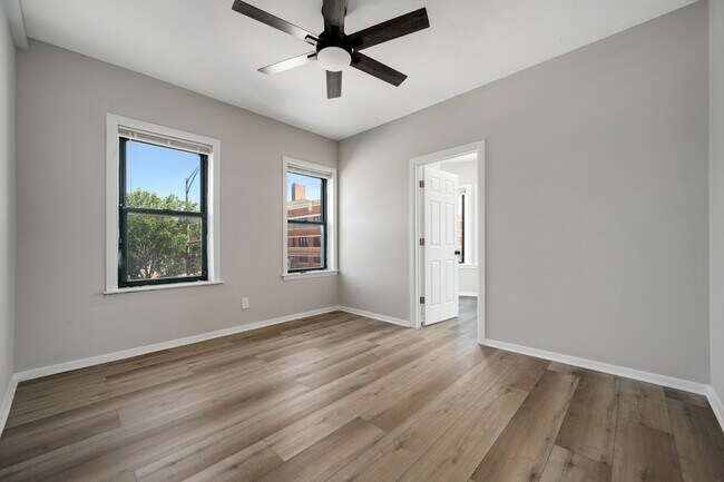 Building Photo - 1206 W 83rd St