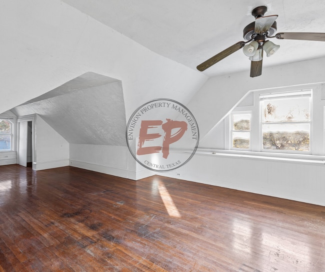 Building Photo - 516 N 31st St