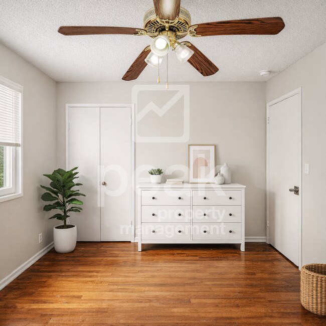 Building Photo - $1200! Beautiful 3 Bed/ 1 Bath home in Birmingham! Apply by 3/26 and save 50% off first month's r...