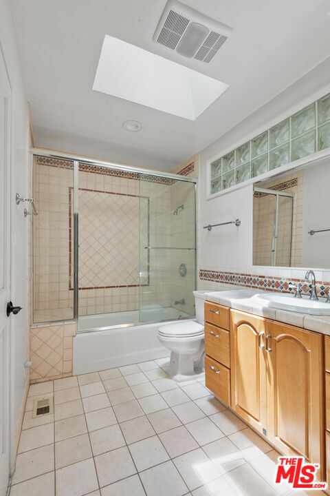 Building Photo - 5572 Bradna Dr