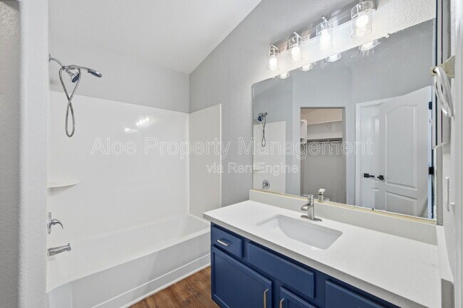 Building Photo - 4128 E Copper Rd