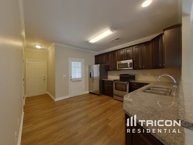Building Photo - 4223 Patriots Hill Rd