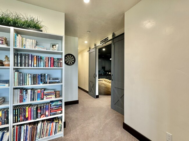 Building Photo - 658 S 1920 W