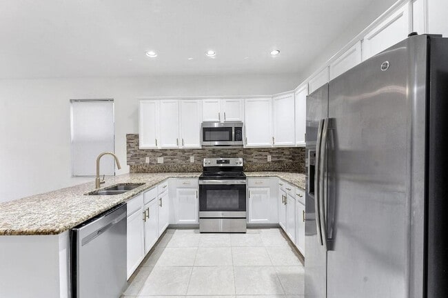 Building Photo - 3841 Aspen Leaf Dr