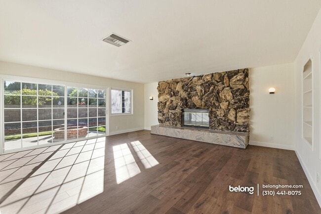 Building Photo - 6539 Petit Ave