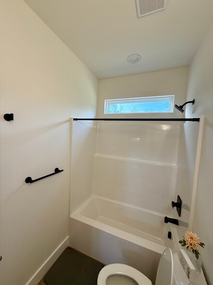 Building Photo - 5319 Upshaw Dr
