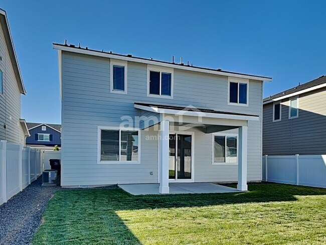 Building Photo - 706 S Retort Ave