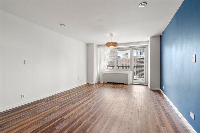 Building Photo - 151 Tremont St