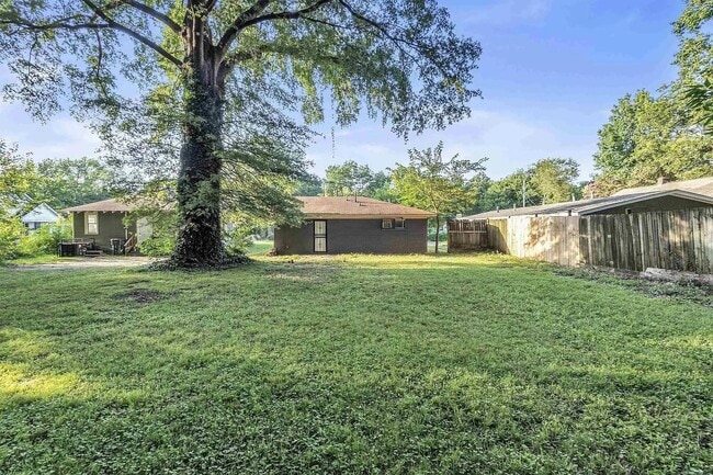 Building Photo - 3451 Tutwiler Ave