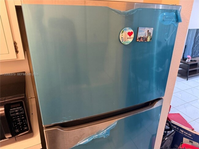 Building Photo - 2200 NE 66th St