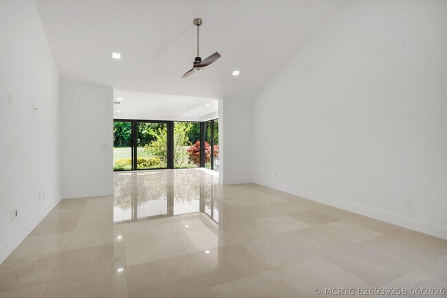 Building Photo - 21922 Cypress Dr
