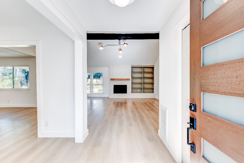 Building Photo - 4827 Gerona Dr