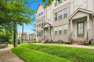 Building Photo - West Nashville Townhome