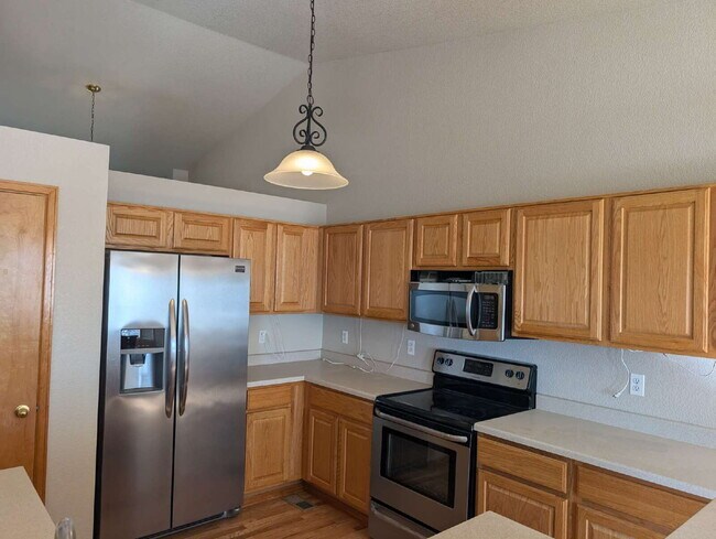 Building Photo - Spacious 4-Bed, 3-Bath Home for Rent in Beautiful Parker, CO