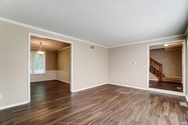 Building Photo - 5931 Spring Oak Ct