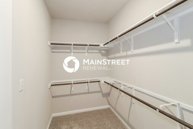 Building Photo - 3 Bedroom Pet-Friendly Home in Hutto, TX with Main Street Renewal