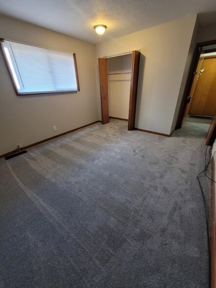 Building Photo - 319 Pershing Ave NE