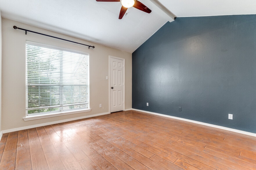 Building Photo - 5565 Preston Oaks Rd