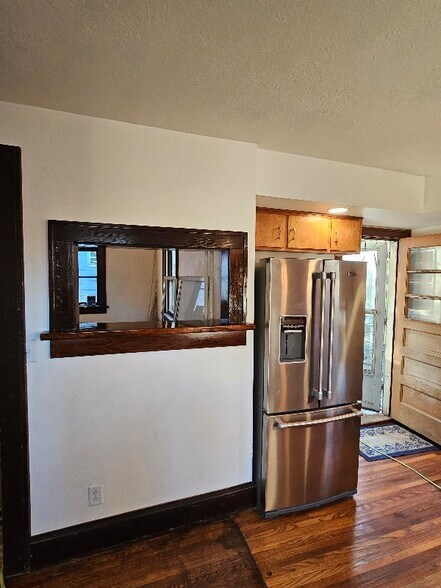 Building Photo - 1926 7th St