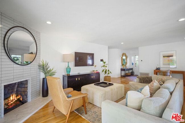 Building Photo - 3085 Motor Ave