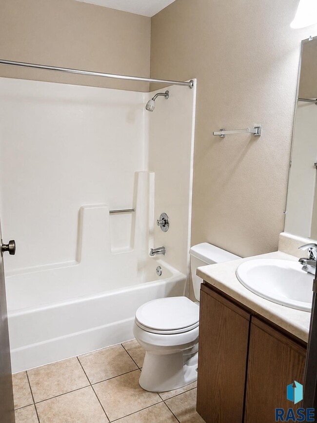 Building Photo - 4623 S Baha Ave