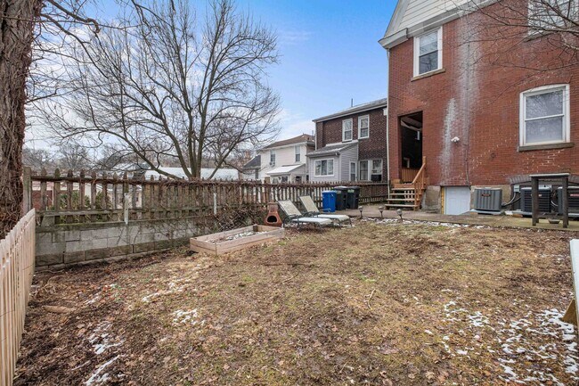 Building Photo - 2230 Tilbury Ave
