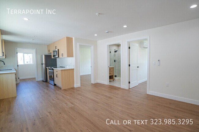 Building Photo - 1034 Westmoreland Ave
